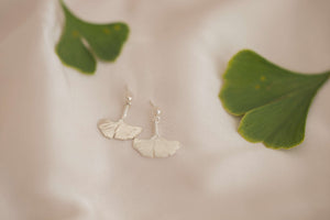 A special raw material - silver plastic