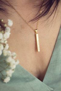 3D necklace with the inscription "Boss Lady".